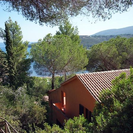 Residence Sud Est Porto Azzurro Exterior photo