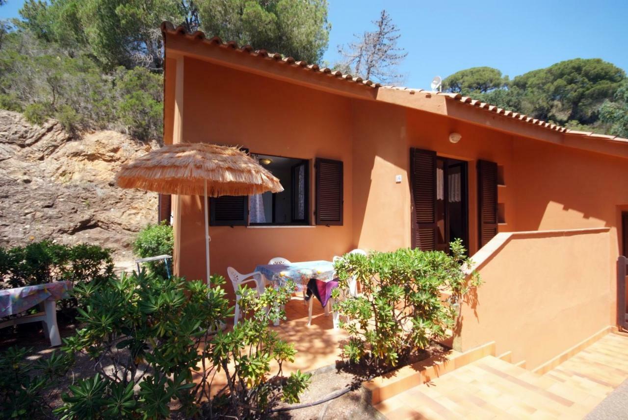 Residence Sud Est Porto Azzurro Exterior photo